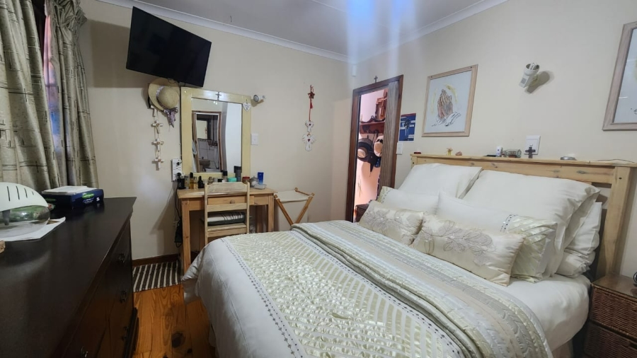 4 Bedroom Property for Sale in Keurboomstrand Western Cape